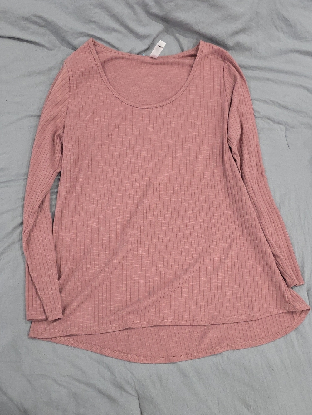 Ribbed Scoop-Neck Long Sleeve Top